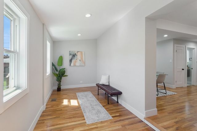 3737 N Cumberland Avenue, Chicago, IL 60634