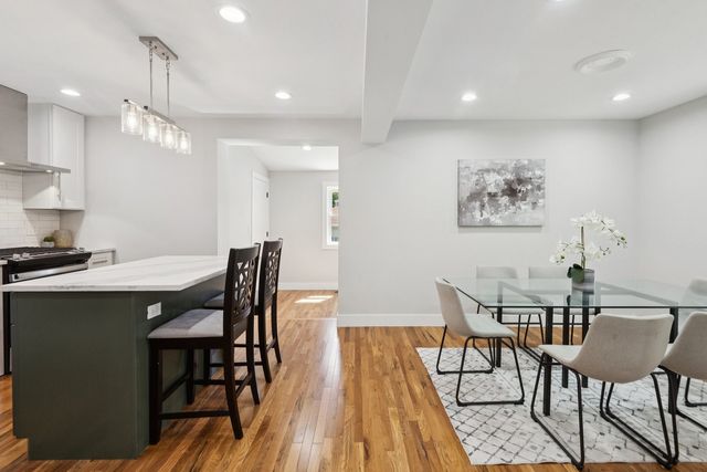 3737 N Cumberland Avenue, Chicago, IL 60634