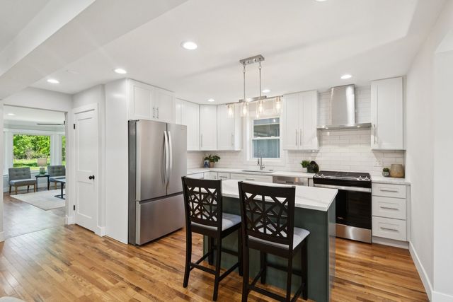 3737 N Cumberland Avenue, Chicago, IL 60634
