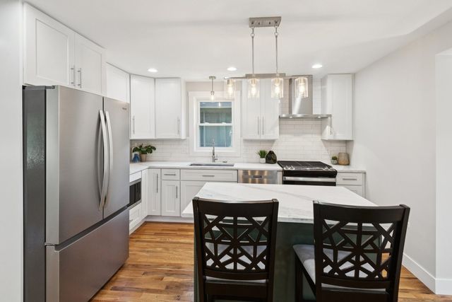 3737 N Cumberland Avenue, Chicago, IL 60634