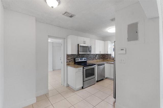 2001 NW 14th Avenue, Fort Lauderdale, FL 33311