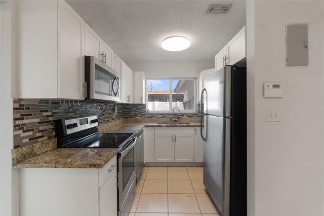 2001 NW 14th Avenue, Fort Lauderdale, FL 33311