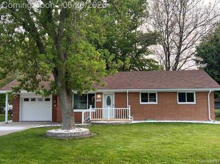 2966 Burlington Drive, Buena Vista Charter Township, MI 48601