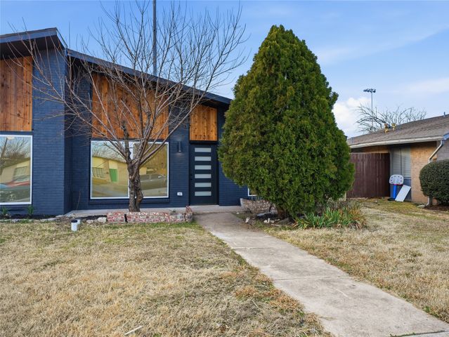 1729 R Avenue, Plano, TX 75074