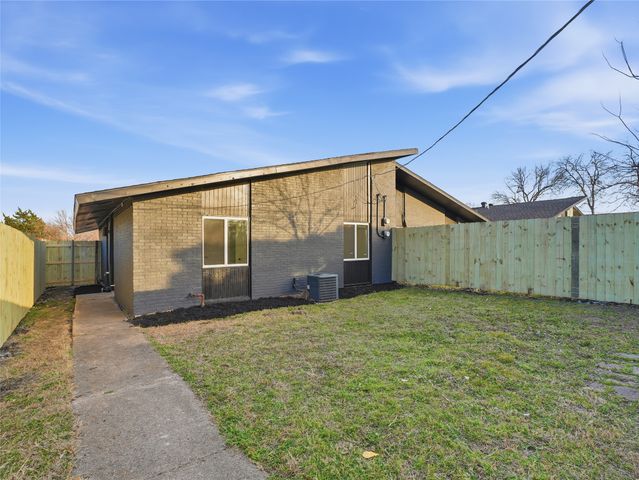 1729 R Avenue, Plano, TX 75074