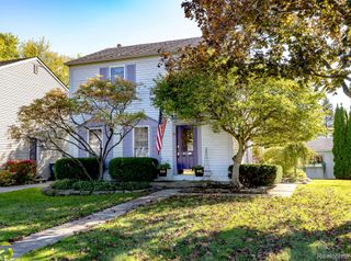 16329 Birwood Avenue, Beverly Hills Village, MI 48025