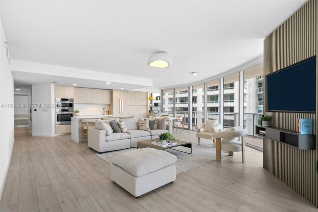 488 NE 18th St 715, Miami, FL 33132