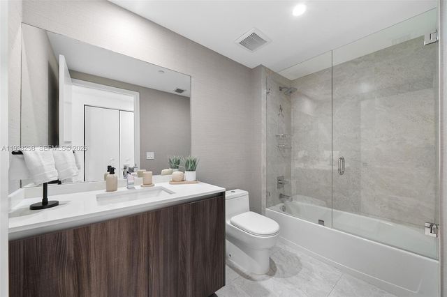 488 NE 18th St 715, Miami, FL 33132