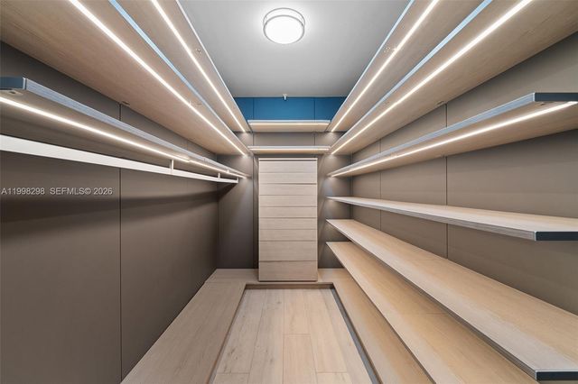 488 NE 18th St 715, Miami, FL 33132