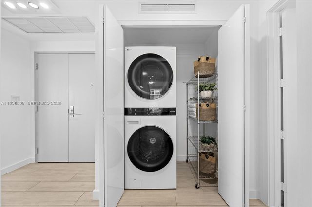 488 NE 18th St 715, Miami, FL 33132