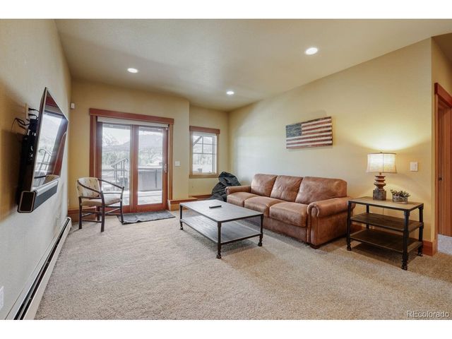 127 Hillside Dr, Silverthorne, CO 80498