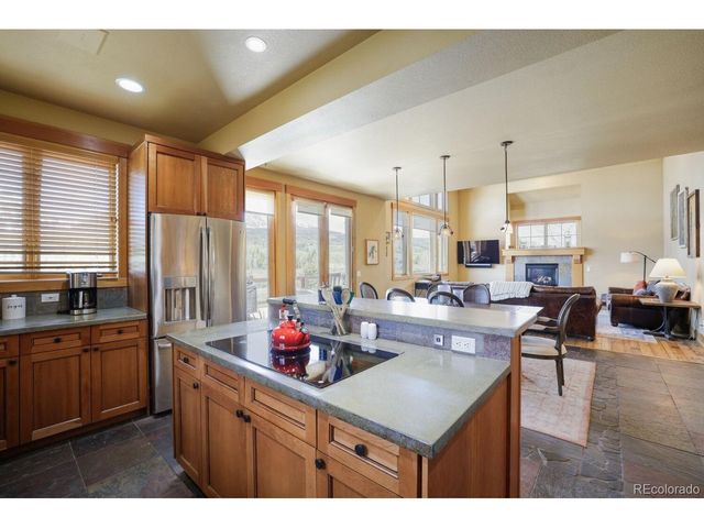 127 Hillside Dr, Silverthorne, CO 80498