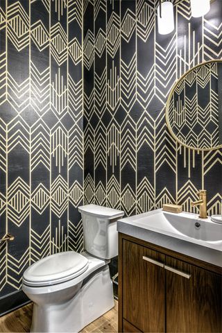 2342 Quarry Trails Drive, Columbus, OH 43228