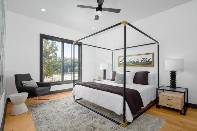 2342 Quarry Trails Drive, Columbus, OH 43228