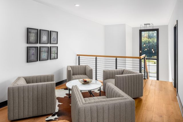 2342 Quarry Trails Drive, Columbus, OH 43228