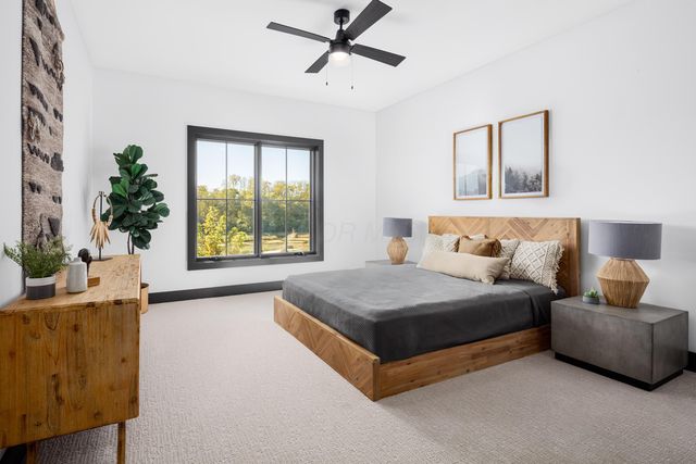 2342 Quarry Trails Drive, Columbus, OH 43228