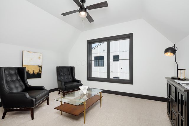 2342 Quarry Trails Drive, Columbus, OH 43228