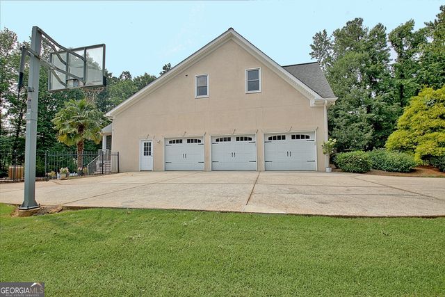 104 Hidden Springs Lane, Peachtree City, GA 30269