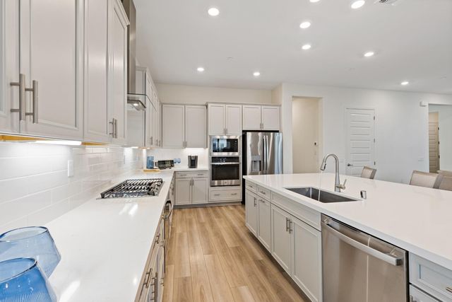 8356 Evans Tree Dr, Roseville, CA 95747