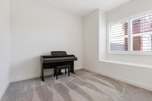 8356 Evans Tree Dr, Roseville, CA 95747