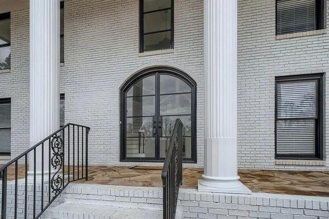 425-A Ferry Landing, Atlanta, GA 30328