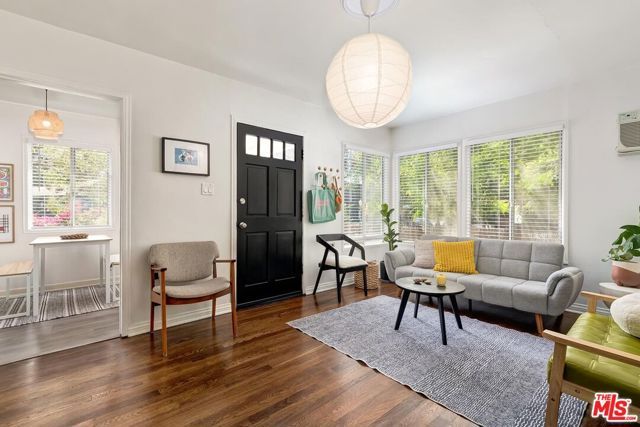 8597 Higuera Street, Culver City, CA 90232