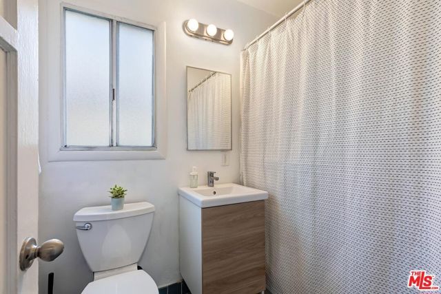 8597 Higuera Street, Culver City, CA 90232