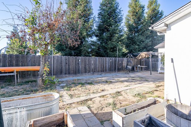 4041 N Sperry Rd, Denair, CA 95316
