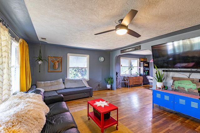 4041 N Sperry Rd, Denair, CA 95316