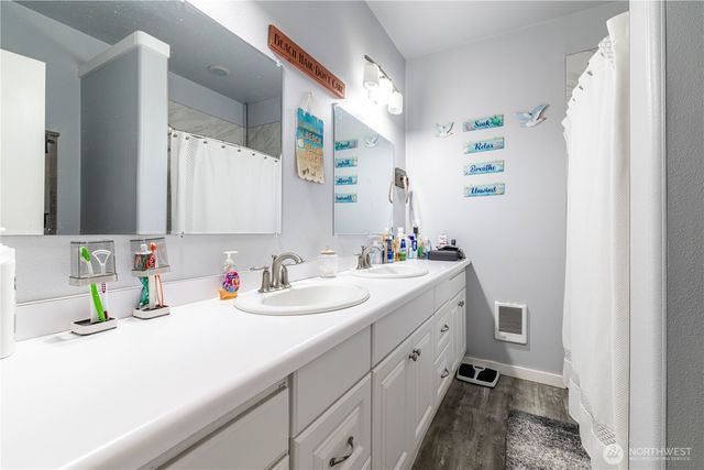 301 Sunset Drive, Hoquiam, WA 98550