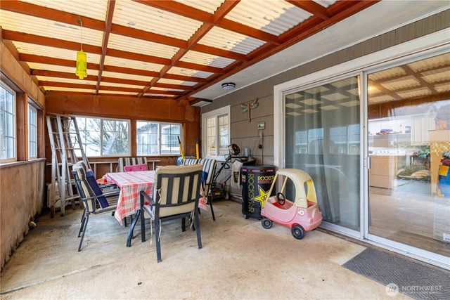 301 Sunset Drive, Hoquiam, WA 98550