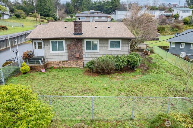 301 Sunset Drive, Hoquiam, WA 98550