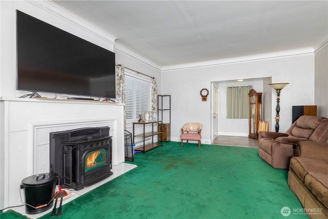 301 Sunset Drive, Hoquiam, WA 98550