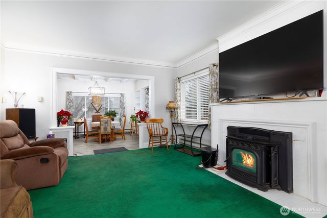 301 Sunset Drive, Hoquiam, WA 98550