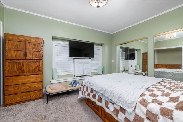 301 Sunset Drive, Hoquiam, WA 98550