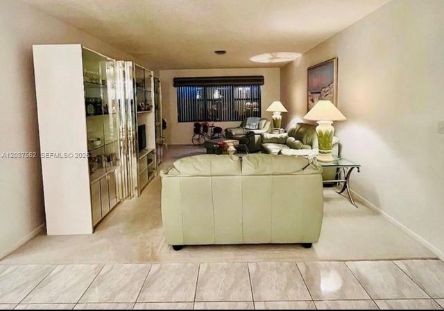 4400 NW 30th Street 326, Coconut Creek, FL 33066