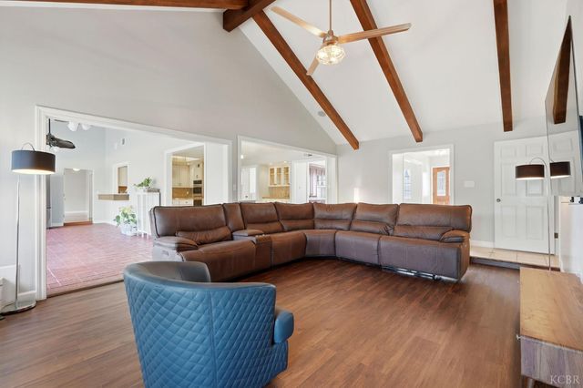 388 Timberline Court, Hanford, CA 93230