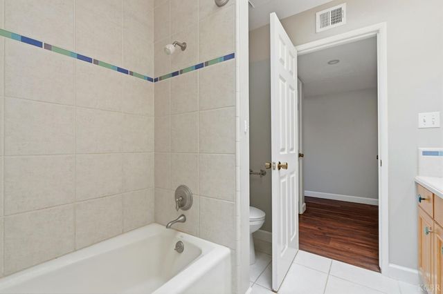 388 Timberline Court, Hanford, CA 93230