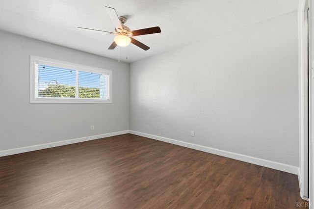 388 Timberline Court, Hanford, CA 93230