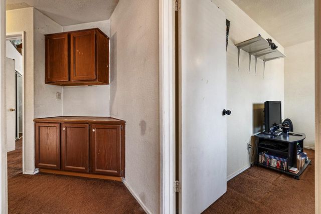 916 Fall River Dr, Modesto, CA 95351