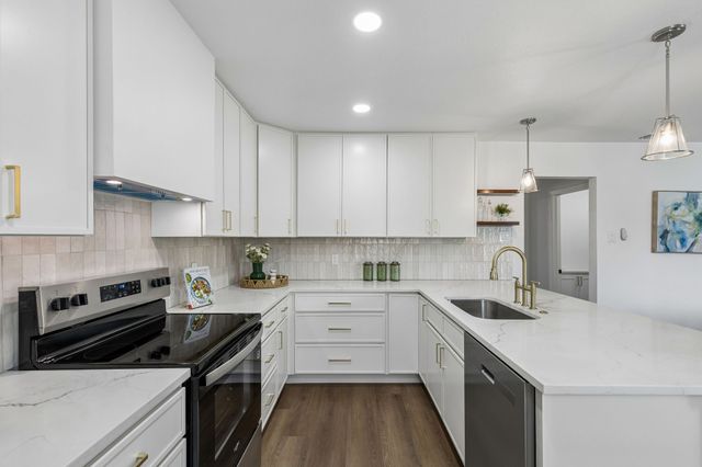 1914 Lawndale Drive, Carrollton, TX 75006