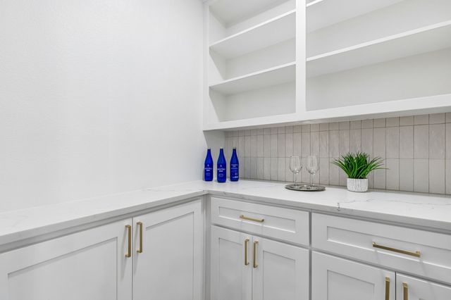 1914 Lawndale Drive, Carrollton, TX 75006