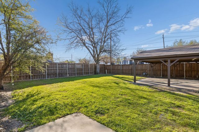 1914 Lawndale Drive, Carrollton, TX 75006