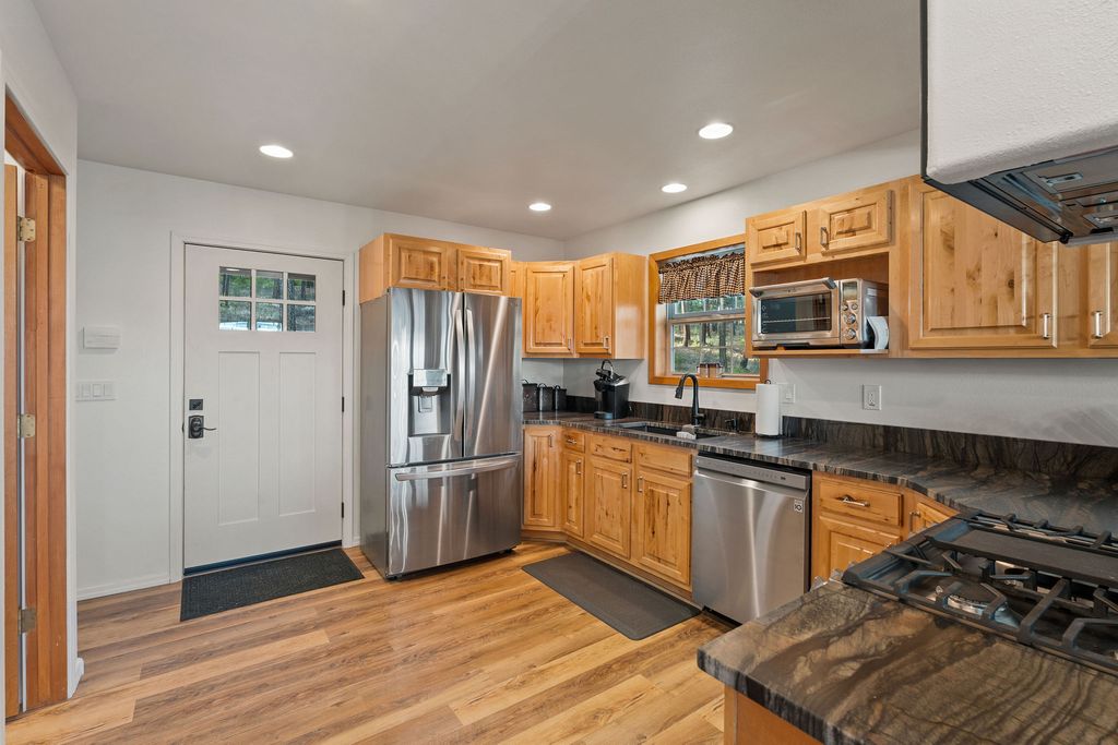 18082 & 18090 Demersville Wagon Road, Lakeside, MT 59922 photo 67