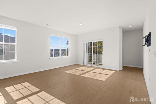 644 Lorhan Drive, Piscataway, NJ 08854