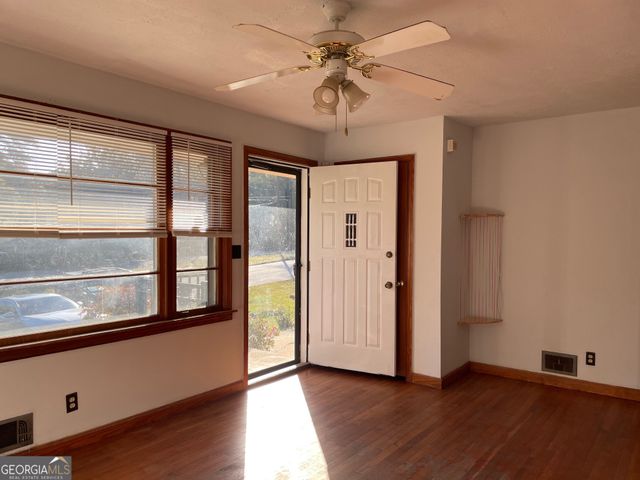 4243 Ervin Circle, Forest Park, GA 30297