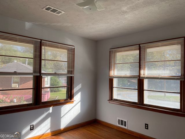 4243 Ervin Circle, Forest Park, GA 30297