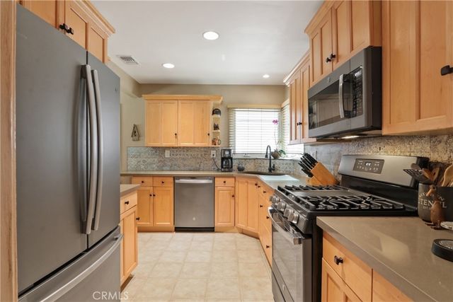 808 W 33rd, Long Beach, CA 90806