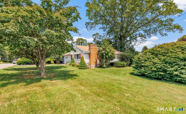 82 Crown Street, Trumbull, CT 06611