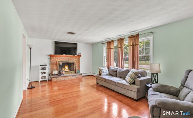 82 Crown Street, Trumbull, CT 06611